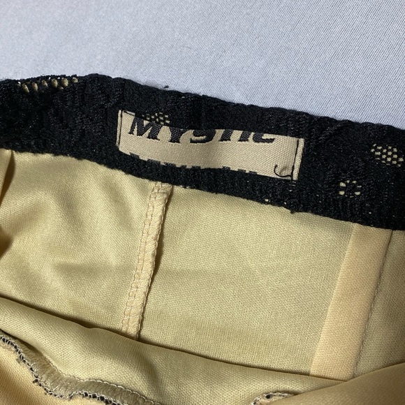 Strapless Lace Dress - Picture 6 of 9